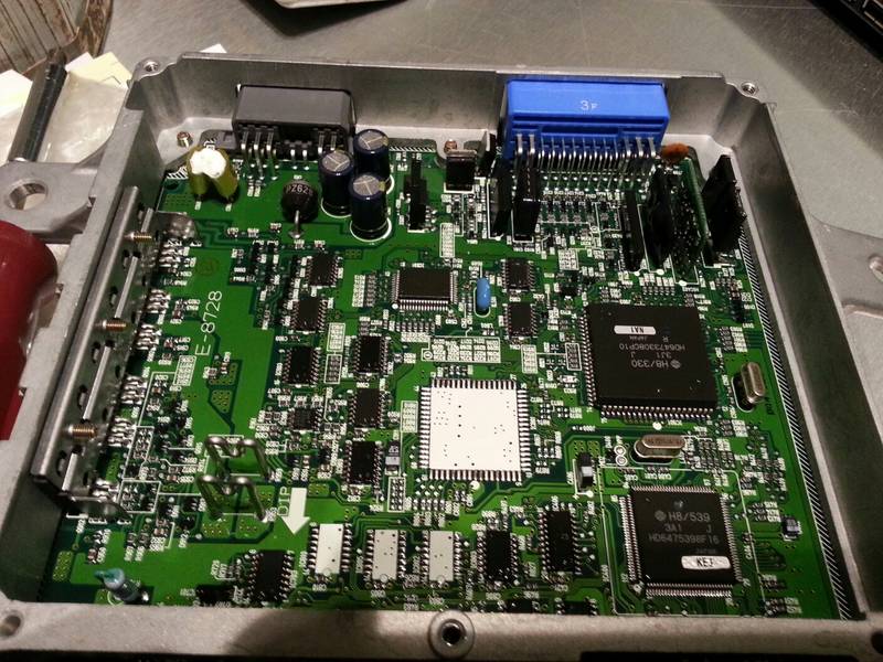 Hệ thống ECU: Vai trò, cấu tạo và nguyên lý hoạt động từ A-Z