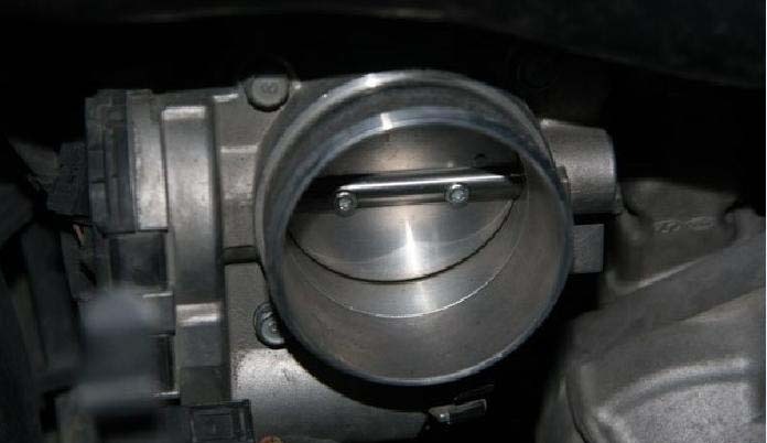 Lỗi òa ga trên ô tô: Nguyên nhân & Cách khắc phục [TẤT CẢ CÁC DÒNG]