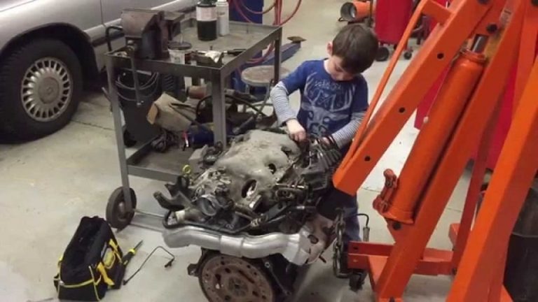 Từ học việc trở thành chủ garage – bạn phải đi qua những bước nào?