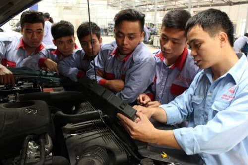 Hành trang ra trường cho sinh viên ô tô theo hướng kỹ thuật