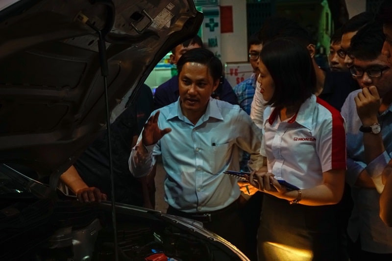 Cẩm nang 5 kỹ năng phục vụ khách hàng của CVDV ô tô tại VATC