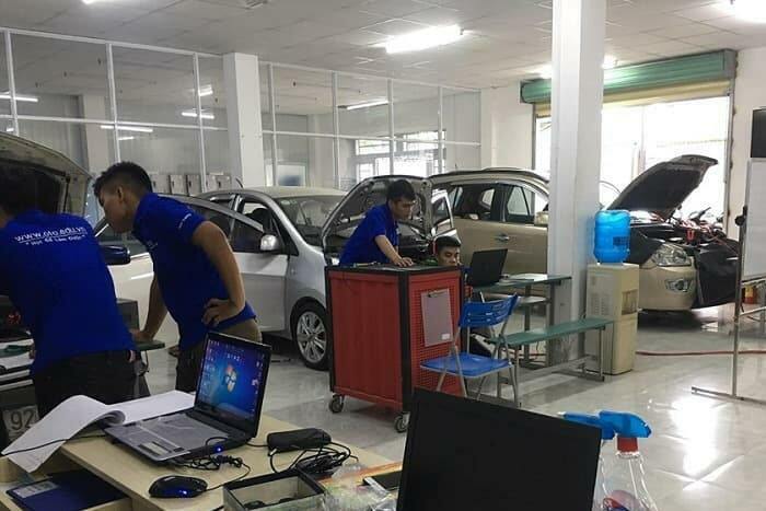 So sánh học đại học công nghệ ô tô với học nghề sửa chữa ô tô