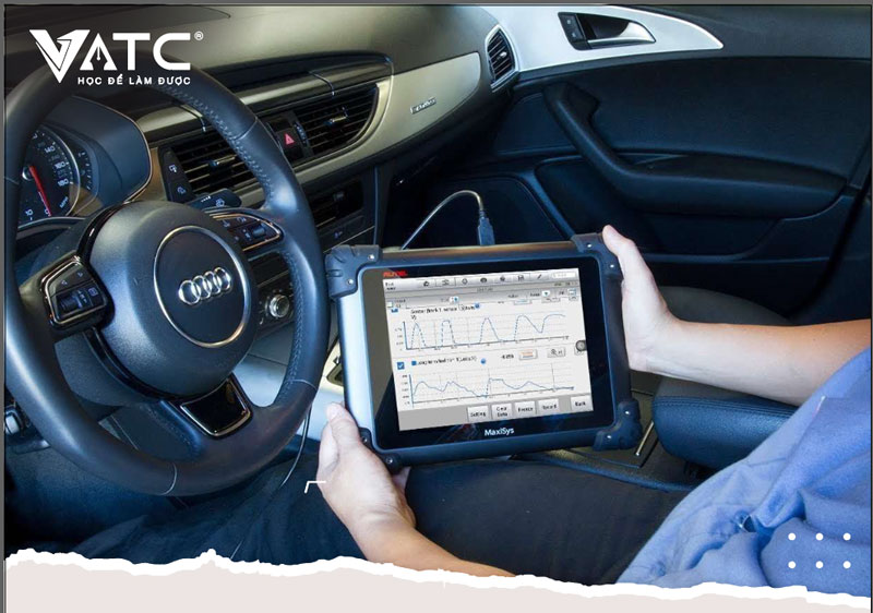 khóa học điện ô tô nâng cao tại trung tâm