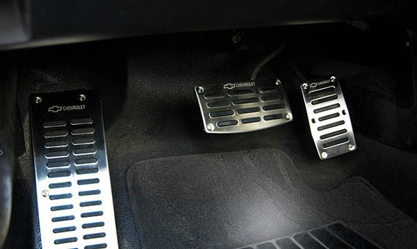 Xe không cắt côn khi sang số