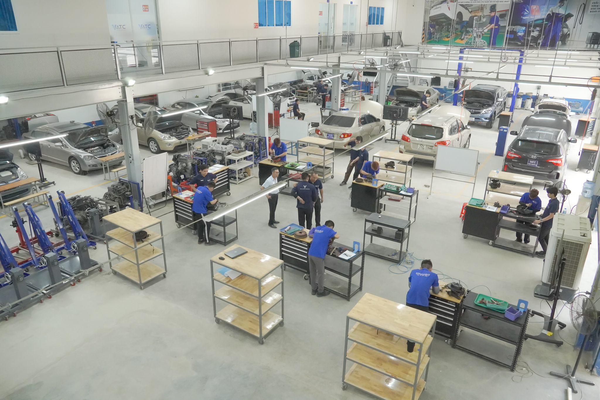 ngành công nghệ kỹ thuật ô tô, khóa đào tạo KTV ô tô, khóa học điện ô tô, trung tâm VATC, trung tâm đào tạo KTV, đào tạo kỹ thuật viên ô tô, VATC, công nghệ ô tô, nghề sửa chữa ô tô, học nghề sửa chữa ô tô, kiến thức ô tô, cố vấn dịch vụ ô tô chuyên nghiệp, học cố vấn dịch vụ ô tô, KTV chẩn đoán ô tô, học nghề ô tô VATC, ô tô