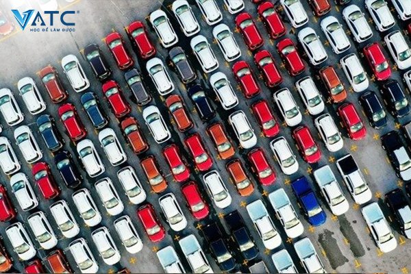 Ô tô phổ thông ồ ạt về Việt Nam, giá trung bình chưa tới 250 triệu đồng/xe
