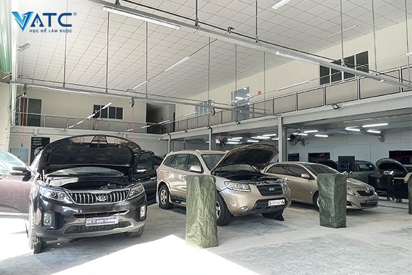 ngành công nghệ kỹ thuật ô tô, khóa đào tạo KTV ô tô, khóa học điện ô tô, trung tâm VATC, trung tâm đào tạo KTV, đào tạo kỹ thuật viên ô tô, VATC, công nghệ ô tô, nghề sửa chữa ô tô, học nghề sửa chữa ô tô, kiến thức ô tô, cố vấn dịch vụ ô tô chuyên nghiệp, học cố vấn dịch vụ ô tô, KTV chẩn đoán ô tô, học nghề ô tô VATC, ô tô ngành công nghệ kỹ thuật ô tô, khóa đào tạo KTV ô tô, khóa học điện ô tô, trung tâm VATC, trung tâm đào tạo KTV, đào tạo kỹ thuật viên ô tô, VATC, công nghệ ô tô, nghề sửa chữa ô tô, học nghề sửa chữa ô tô, kiến thức ô tô, cố vấn dịch vụ ô tô chuyên nghiệp, học cố vấn dịch vụ ô tô, KTV chẩn đoán ô tô, học nghề ô tô VATC, ô tô