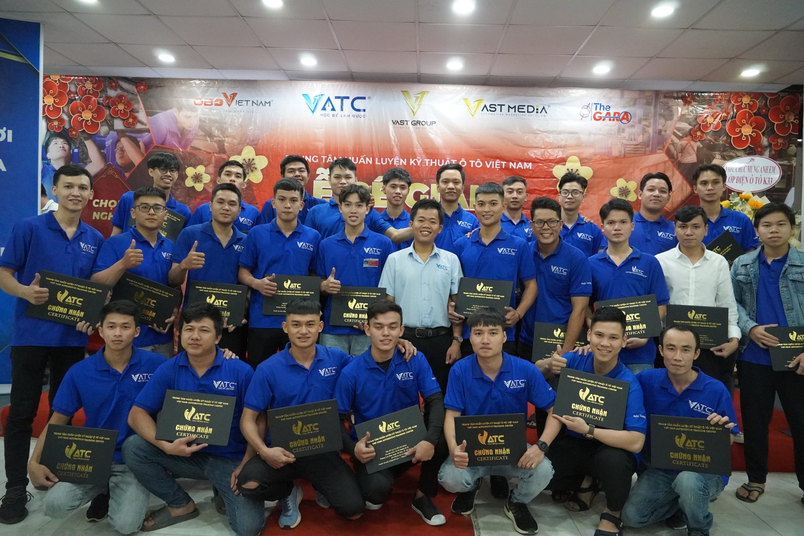 ngành công nghệ kỹ thuật ô tô, khóa đào tạo KTV ô tô, khóa học điện ô tô, trung tâm VATC, trung tâm đào tạo KTV, đào tạo kỹ thuật viên ô tô, VATC, công nghệ ô tô, nghề sửa chữa ô tô, học nghề sửa chữa ô tô, kiến thức ô tô, cố vấn dịch vụ ô tô chuyên nghiệp, học cố vấn dịch vụ ô tô, KTV chẩn đoán ô tô, học nghề ô tô VATC, ô tô