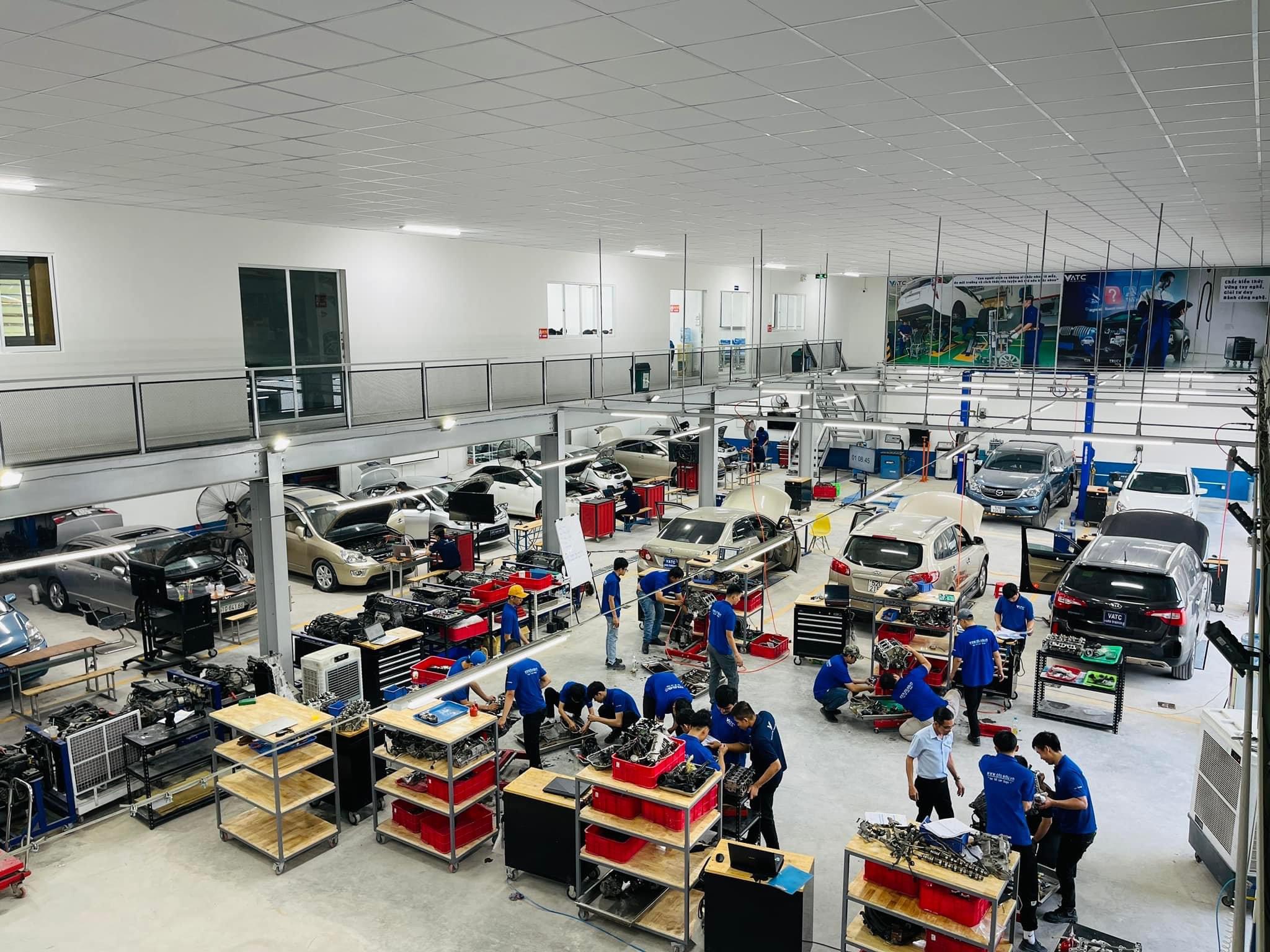 ngành công nghệ kỹ thuật ô tô, khóa đào tạo KTV ô tô, khóa học điện ô tô, trung tâm VATC, trung tâm đào tạo KTV, đào tạo kỹ thuật viên ô tô, VATC, công nghệ ô tô, nghề sửa chữa ô tô, học nghề sửa chữa ô tô, kiến thức ô tô, cố vấn dịch vụ ô tô chuyên nghiệp, học cố vấn dịch vụ ô tô, KTV chẩn đoán ô tô, học nghề ô tô VATC,