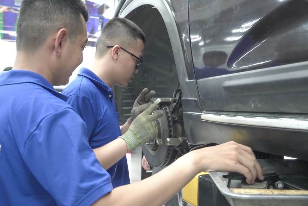 ngành công nghệ kỹ thuật ô tô, khóa đào tạo KTV ô tô, khóa học điện ô tô, trung tâm VATC, trung tâm đào tạo KTV, đào tạo kỹ thuật viên ô tô, VATC, công nghệ ô tô, nghề sửa chữa ô tô, học nghề sửa chữa ô tô, kiến thức ô tô, cố vấn dịch vụ ô tô chuyên nghiệp, học cố vấn dịch vụ ô tô, KTV chẩn đoán ô tô, học nghề ô tô VATC, ô tô ngành công nghệ kỹ thuật ô tô, khóa đào tạo KTV ô tô, khóa học điện ô tô, trung tâm VATC, trung tâm đào tạo KTV, đào tạo kỹ thuật viên ô tô, VATC, công nghệ ô tô, nghề sửa chữa ô tô, học nghề sửa chữa ô tô, kiến thức ô tô, cố vấn dịch vụ ô tô chuyên nghiệp, học cố vấn dịch vụ ô tô, KTV chẩn đoán ô tô, học nghề ô tô VATC, ô tô