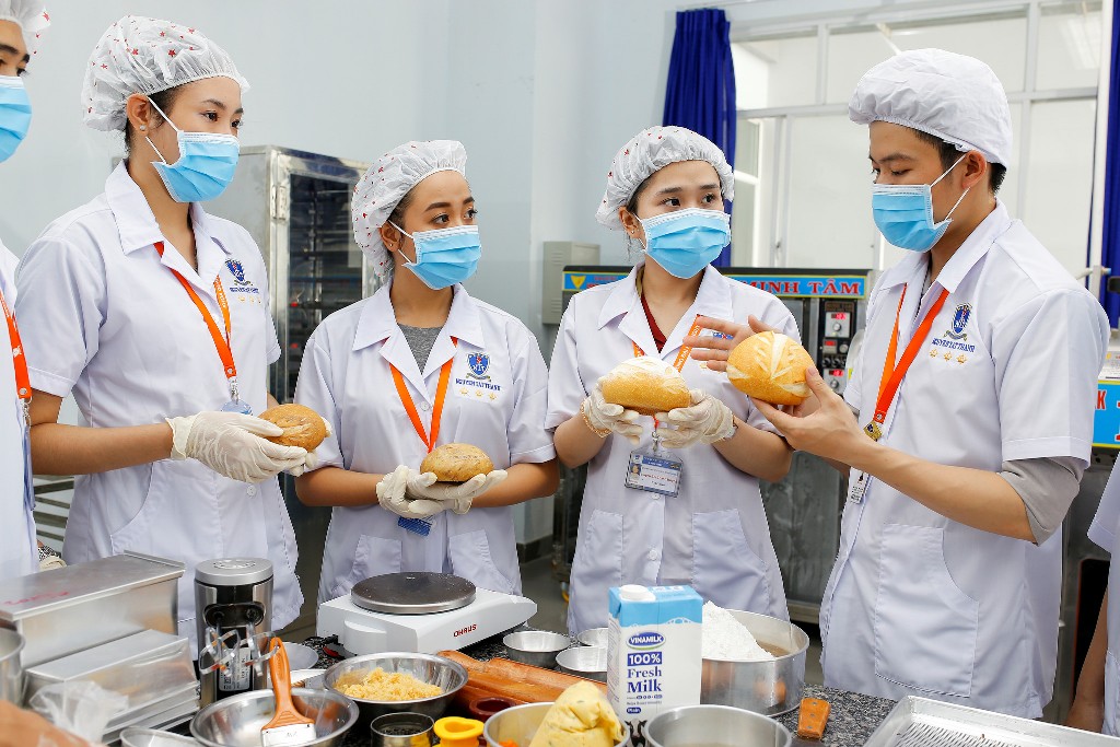 ngành công nghệ kỹ thuật ô tô, khóa đào tạo KTV ô tô, khóa học điện ô tô, trung tâm VATC, trung tâm đào tạo KTV, đào tạo kỹ thuật viên ô tô, VATC, công nghệ ô tô, nghề sửa chữa ô tô, học nghề sửa chữa ô tô, kiến thức ô tô, cố vấn dịch vụ ô tô chuyên nghiệp, học cố vấn dịch vụ ô tô, KTV chẩn đoán ô tô, học nghề ô tô VATC, ô tô ngành công nghệ kỹ thuật ô tô, khóa đào tạo KTV ô tô, khóa học điện ô tô, trung tâm VATC, trung tâm đào tạo KTV, đào tạo kỹ thuật viên ô tô, VATC, công nghệ ô tô, nghề sửa chữa ô tô, học nghề sửa chữa ô tô, kiến thức ô tô, cố vấn dịch vụ ô tô chuyên nghiệp, học cố vấn dịch vụ ô tô, KTV chẩn đoán ô tô, học nghề ô tô VATC, ô tô