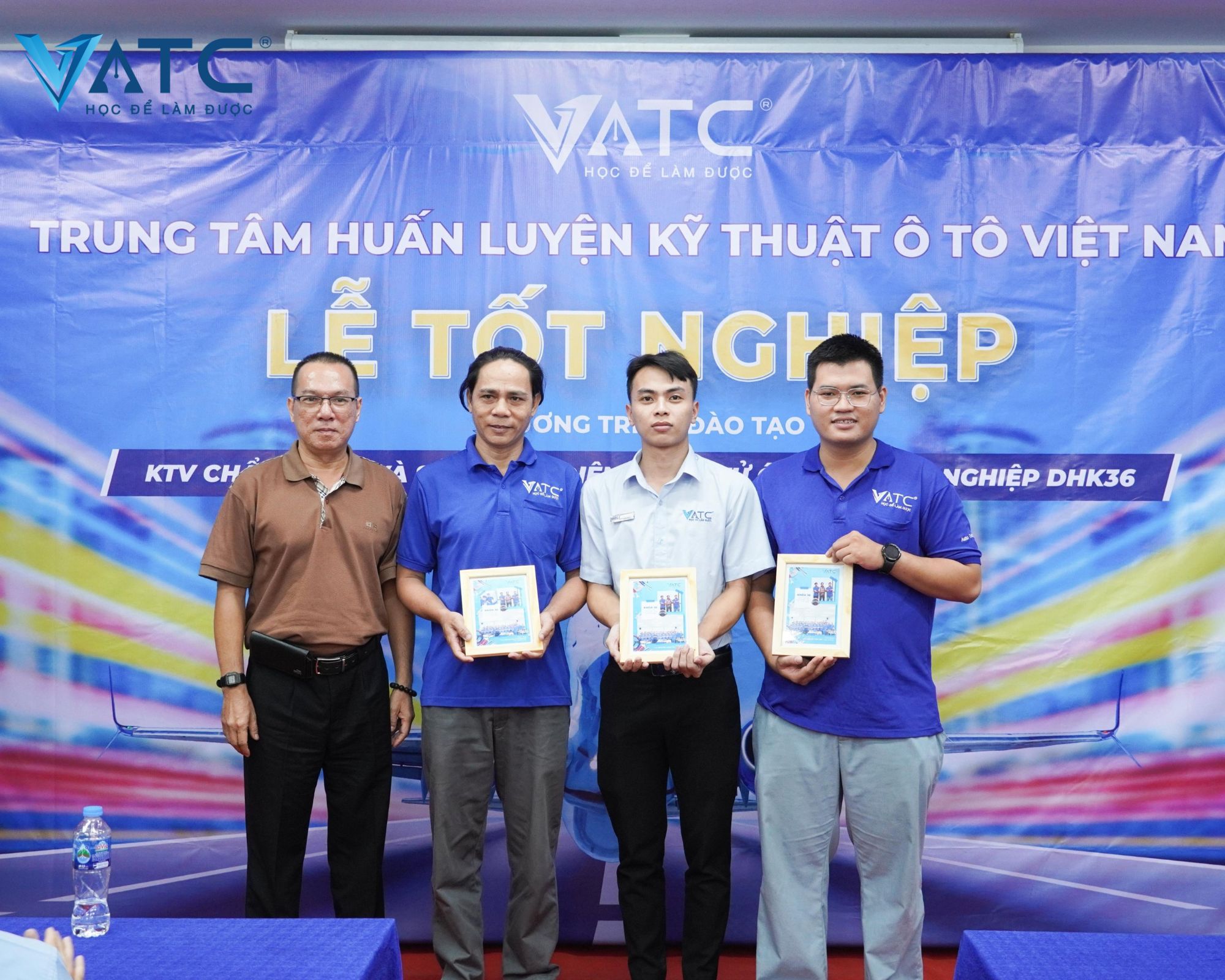 ngành công nghệ kỹ thuật ô tô, khóa đào tạo KTV ô tô, khóa học điện ô tô, trung tâm VATC, trung tâm đào tạo KTV, đào tạo kỹ thuật viên ô tô, VATC, công nghệ ô tô, nghề sửa chữa ô tô, học nghề sửa chữa ô tô, kiến thức ô tô, cố vấn dịch vụ ô tô chuyên nghiệp, học cố vấn dịch vụ ô tô, KTV chẩn đoán ô tô, học nghề ô tô VATC, ô tô