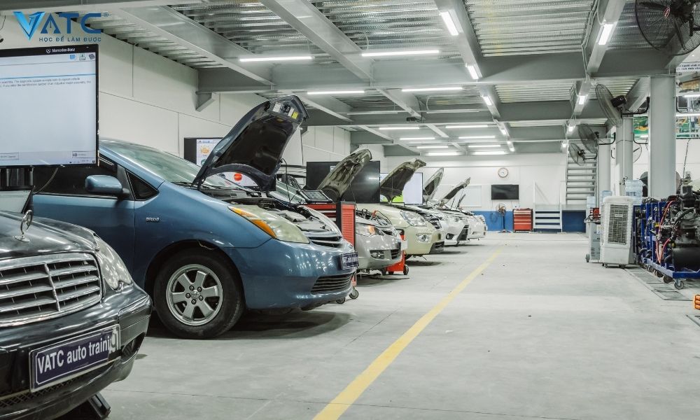 trắc nghiệm định hướng nghề nghiệp, định hướng nghề nghiệp, cách định hướng nghề, định hướng ngành ô tô, trung tâm VATC, ngành ô tô, công nghệ kỹ thuật ô tô, khóa học ô tô, học sửa chữa ô tô, hướng nghiệp,