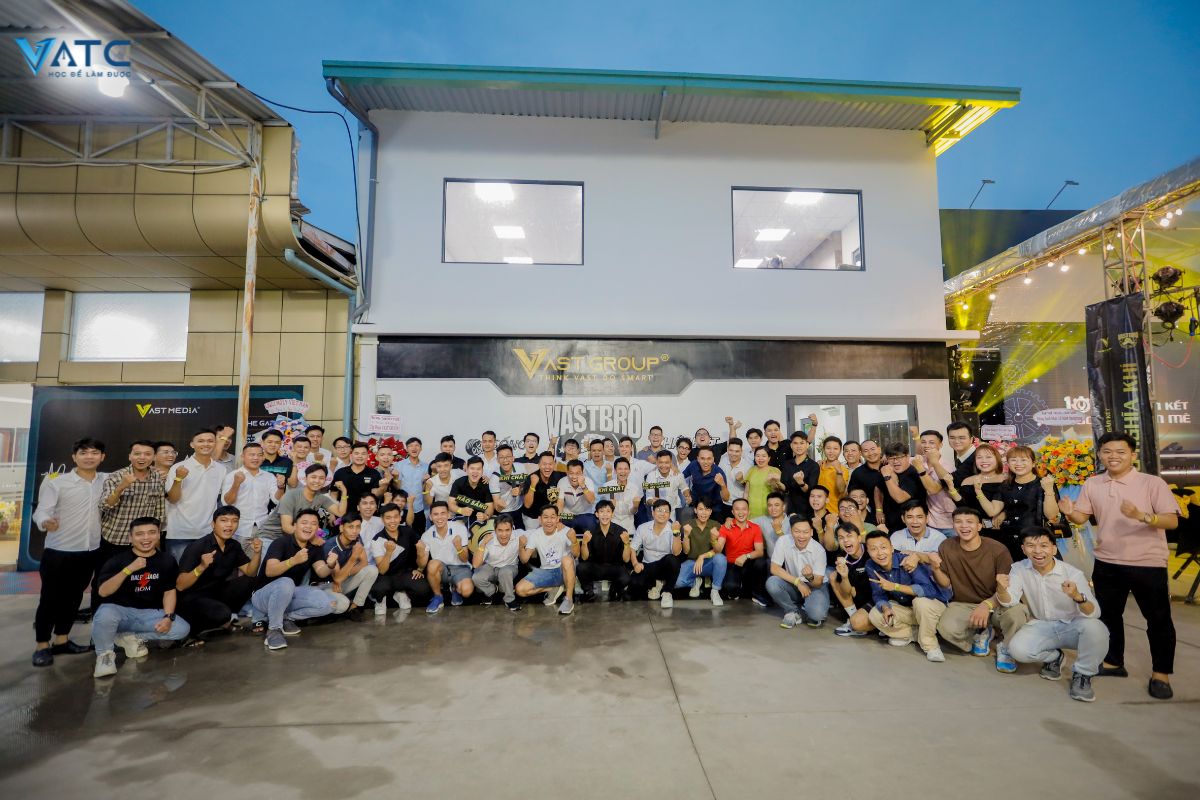 Mừng sinh nhật VAST GROUP – 10 năm gắn kết dốc hết đam mê