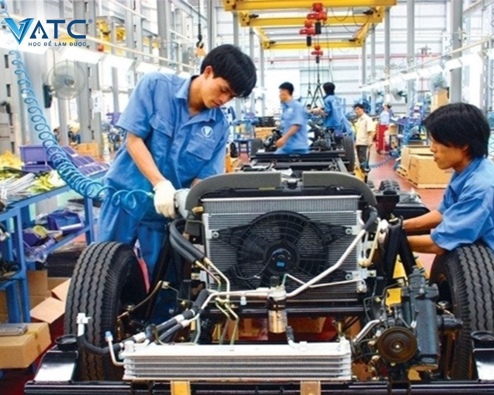 Học ngành gì học phí thấp?