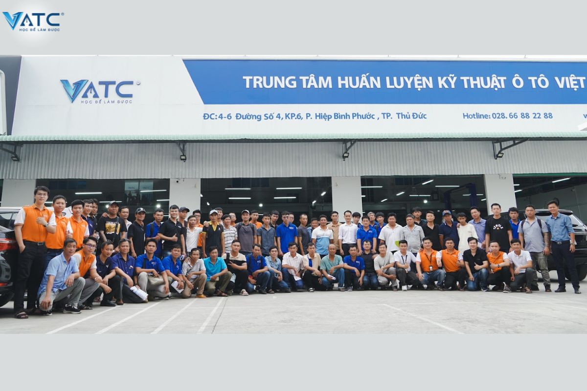 Toàn cảnh khóa đào tạo kỹ thuật chẩn đoán Autel tại VATC
