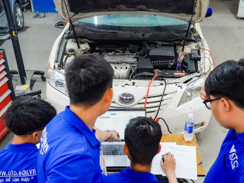 nghỉ học sớm nên học nghề gì