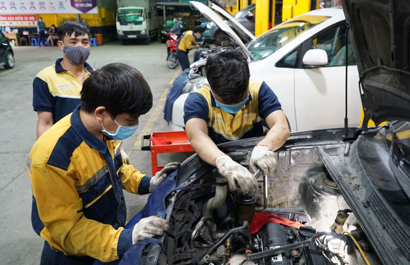 mức lương của thợ sửa chữa ô tô có tay nghề cứng