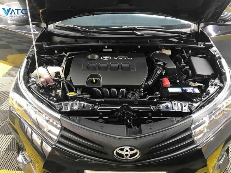 bố trí động cơ ở đầu ô tô