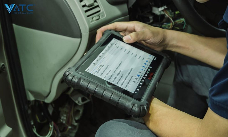chẩn đoán ô tô