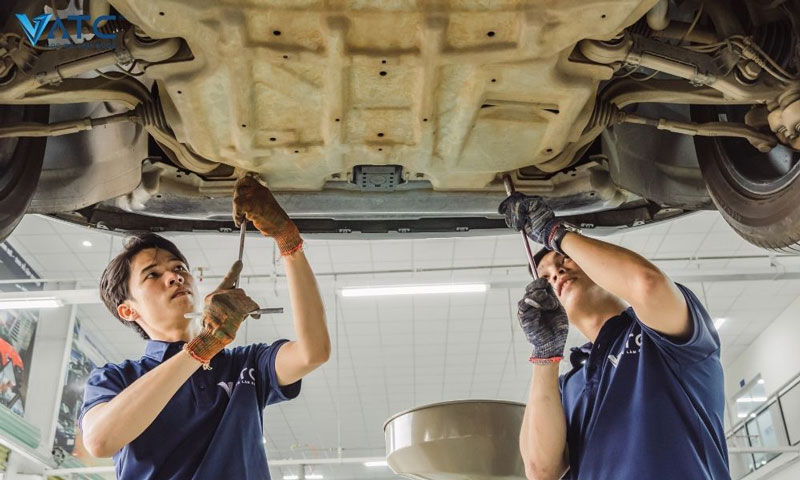 học công nghệ kỹ thuật ô tô ra làm gì