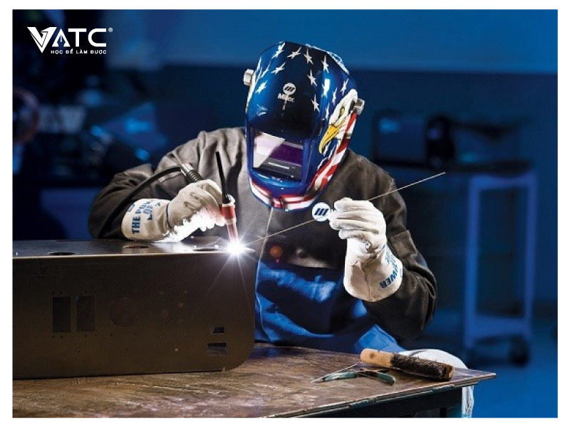 nghề hàn công nghiệp