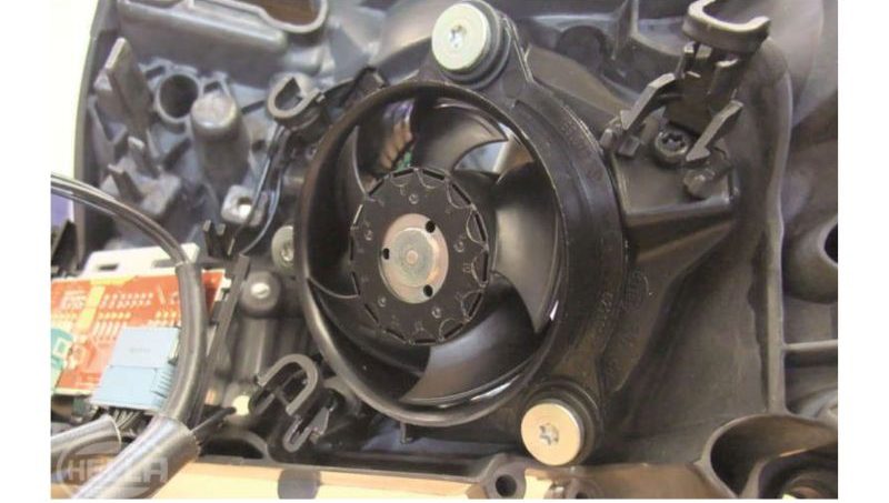 Quạt hướng trục trên AUDI A8