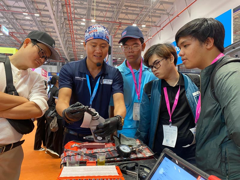 Khu Vực Workshop DIY – Giải Mã Điểm Hẹn Không Thể Bỏ Lỡ Của Những Tín Đồ Yêu Xe