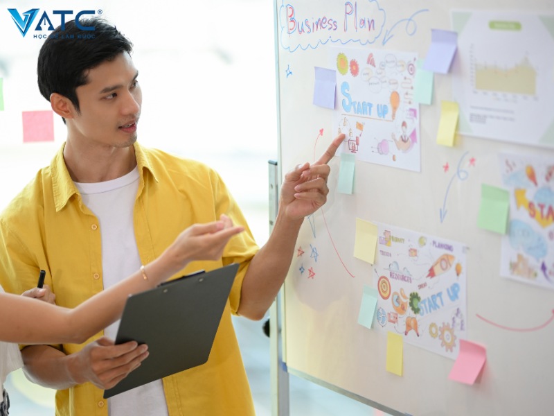 nghề marketing cũng phù hợp cho con trai