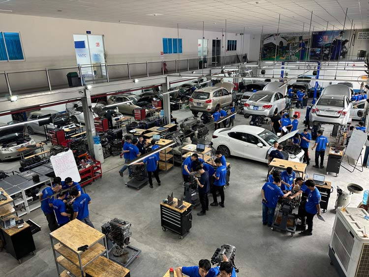 cơ hội việc làm ngành công nghệ ô tô hiện nay