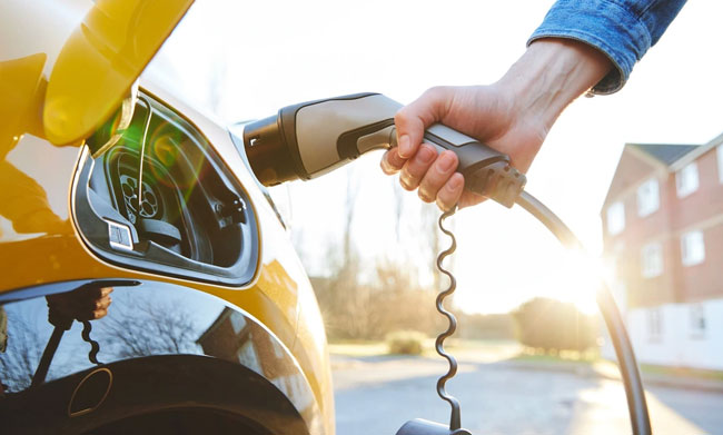 xe điện đóng vai trò quan trọng trong việc thúc đẩy công nghệ xanh