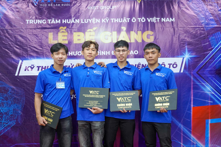 hình ảnh học viên tốt nghiệp DHK46 1