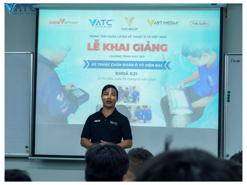 Thầy Trần Công Hanh