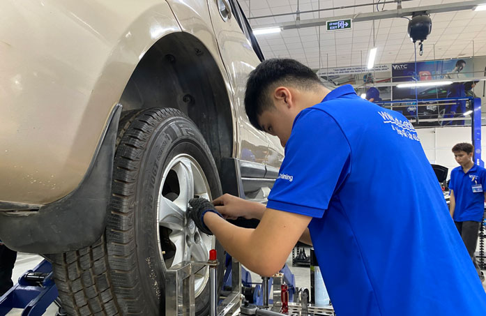 Kỹ Thuật Bảo Dưỡng Ô Tô