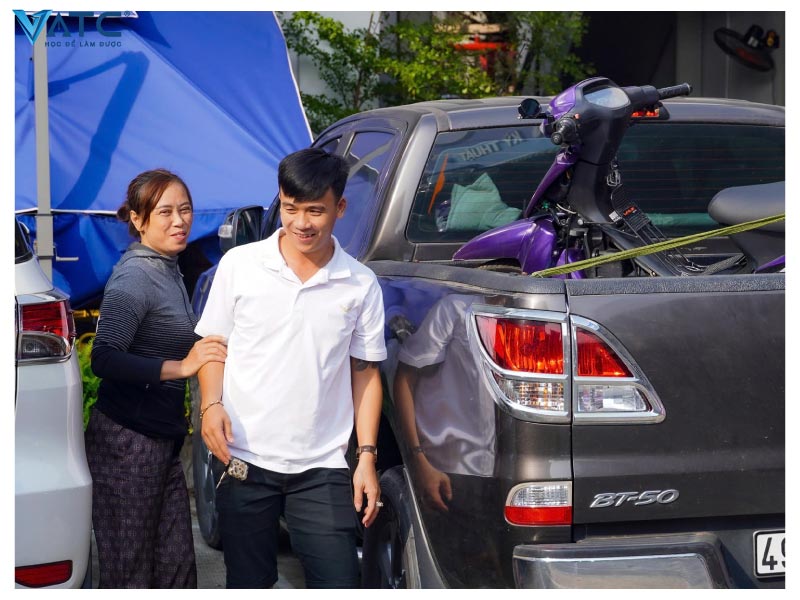 không khí khai giảng lớp kỹ thuật sửa chữa ô tô khóa K11