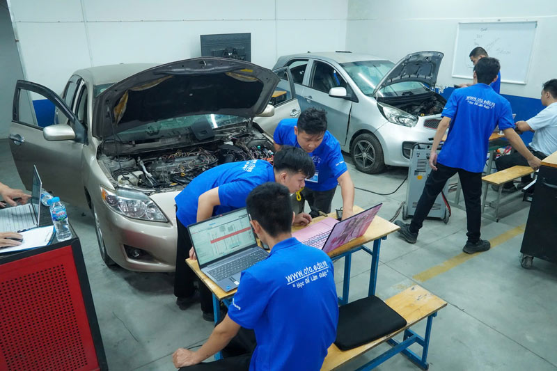 cơ hội việc làm ngành ô tô hiện nay đang rộng mở