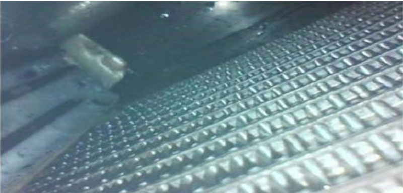 dùng camera nội soi tình trạng bề mặt và hướng giàn lạnh