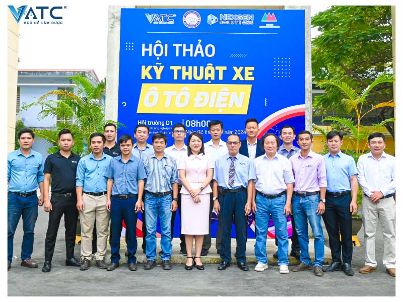 Hội thảo kỹ thuật xe ô tô điện tại Trường Cao đẳng Công nghiệp Huế