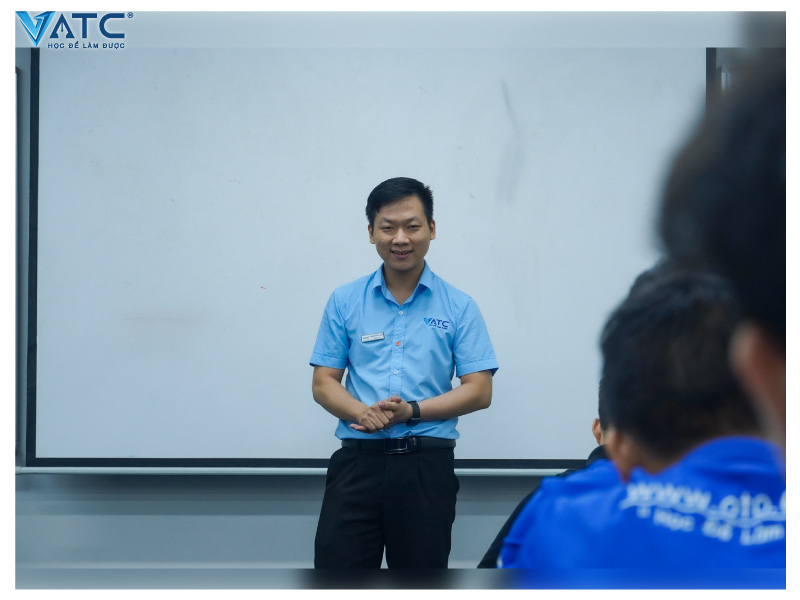 thầy đỗ hoàng giang chúc mừng lớp cdk31