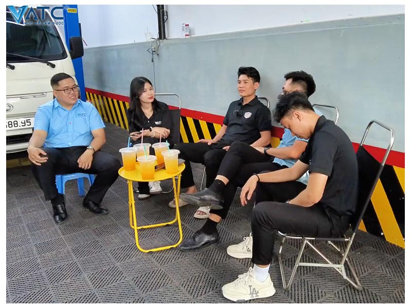 anh an chủ amq auto cựu học viên lớp chẩn đoán ô tô hiện đại k22