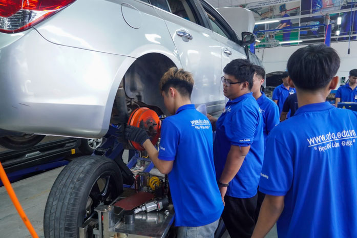 Kỹ Thuật Sửa Chữa Ô Tô