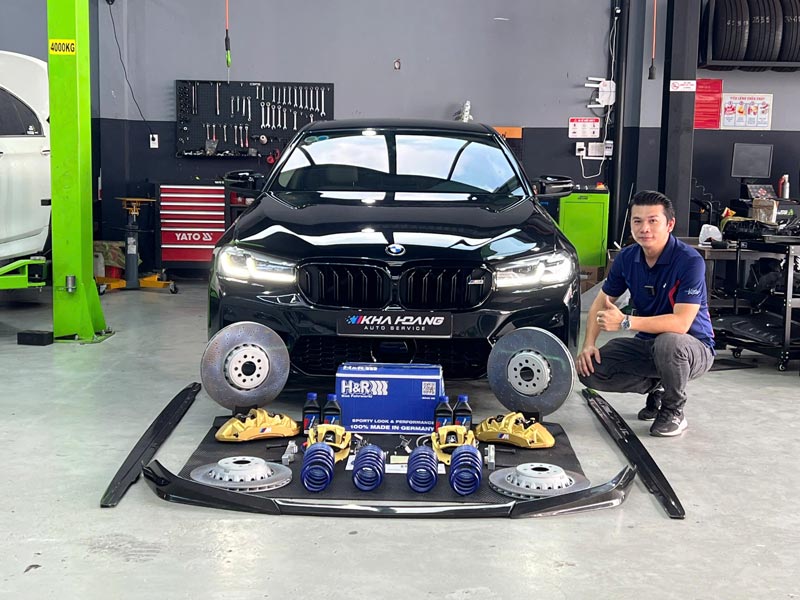 cơ sở vật chất tại kha hoàng auto service