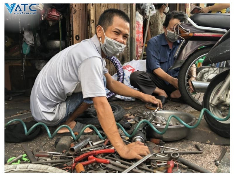 học nghề sửa chữa xe máy