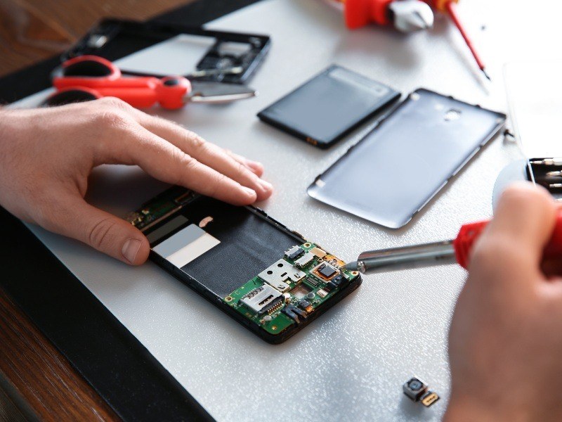 nghề sửa chữa điện thoại