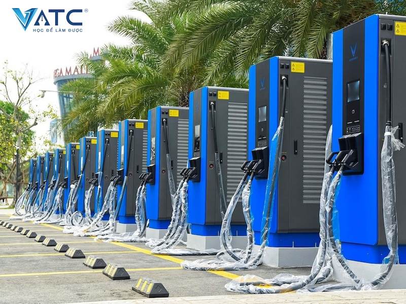 hệ thống trạm sạc xe ô tô điện