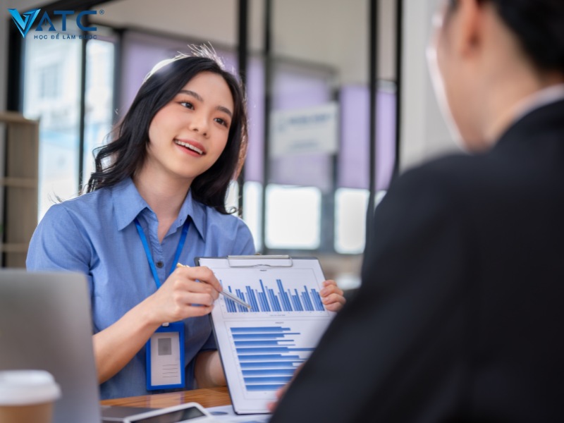 con gái nên học nghề kinh doanh (sale)