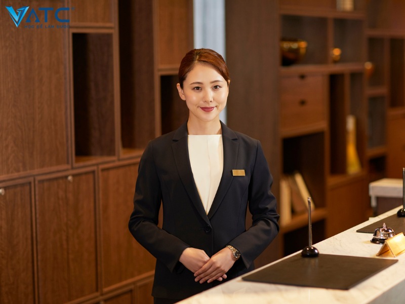 con gái nên học nghề quản trị nhà hàng khách sạn