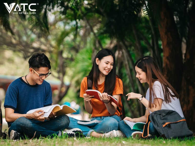 Học nghề gì dễ kiếm việc? Top ngành học thực tế, nhanh ra nghề, thu nhập tốt