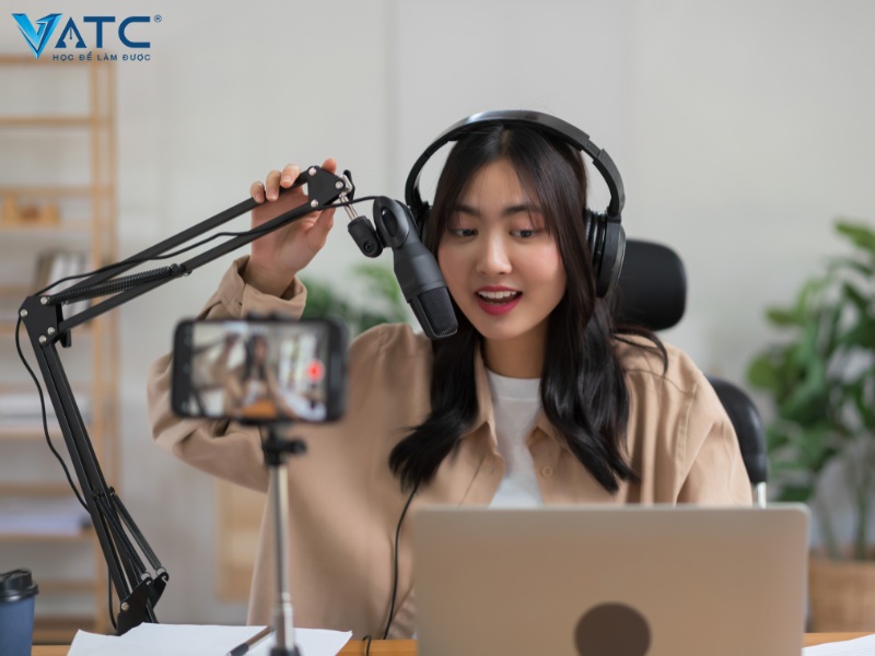 học nghề sáng tạo nội dung dễ kiếm việc lương cao