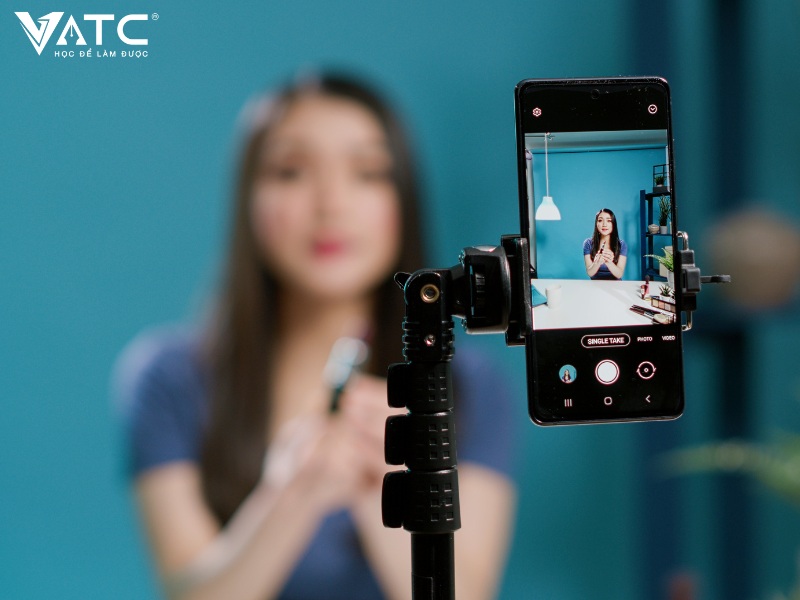 nghề content creator